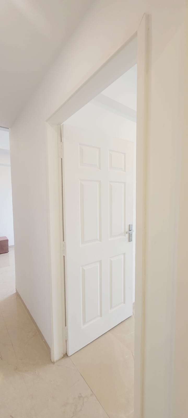 2 floor parking double heighted lobby prime location update planning and budget freindly cost........